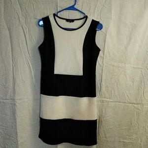 Sz. Large simple black and white stretchy